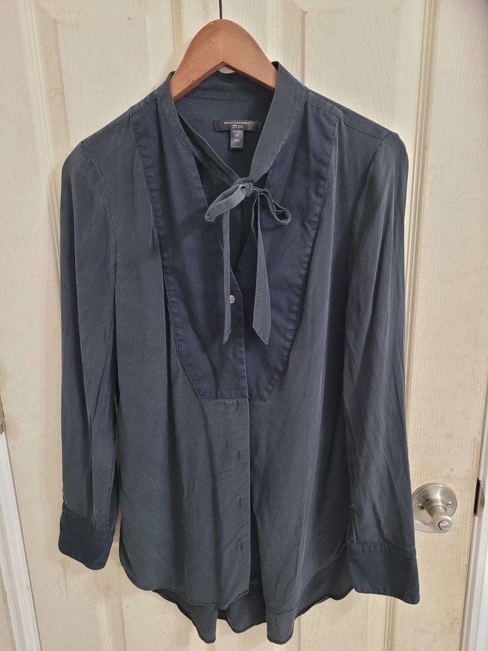 Banana Republic Women's Muted Black Tie-Neck Silk Dress Shirt